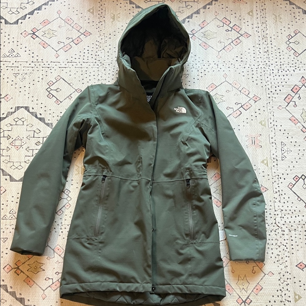The North Face Women's Ancha lightweight parka